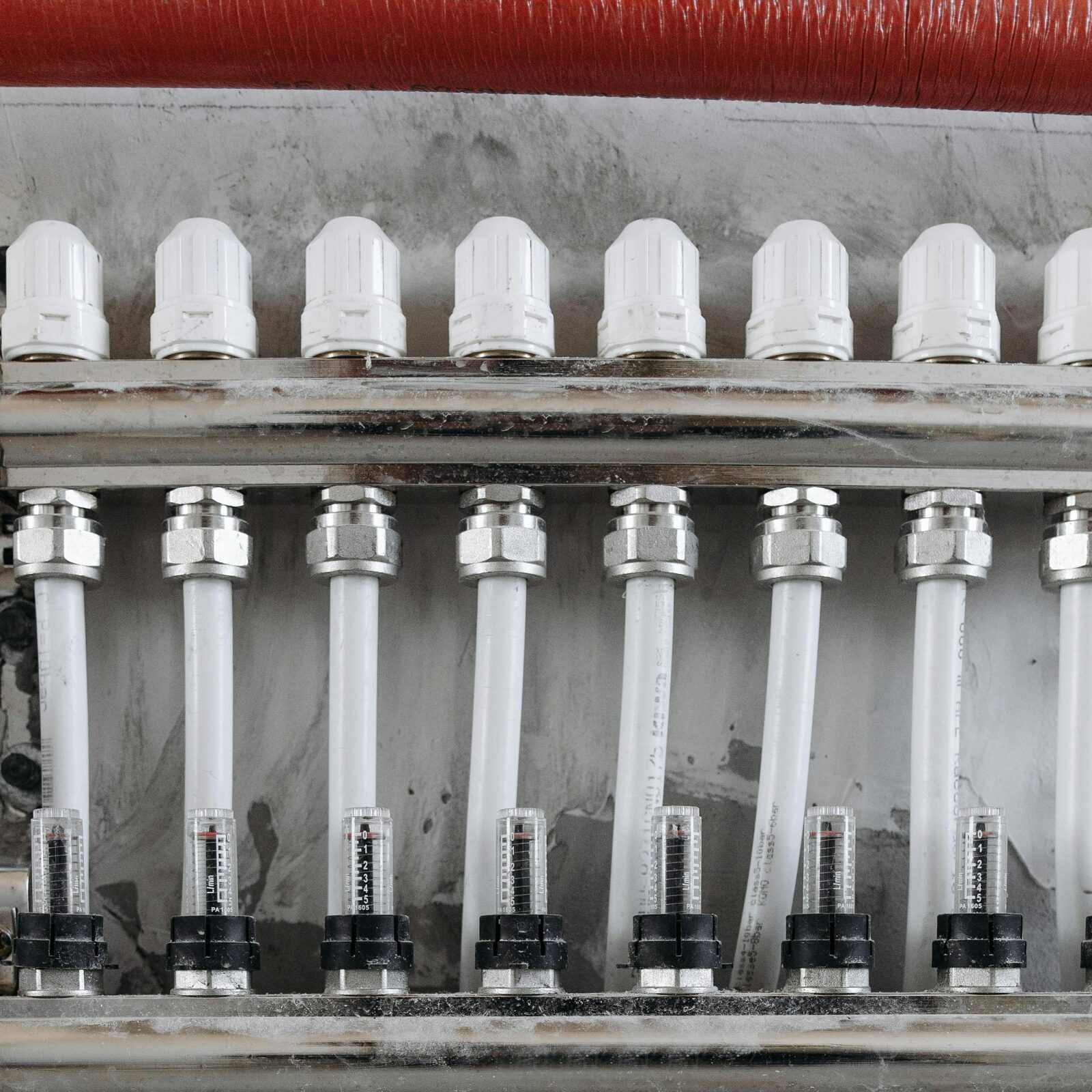 colector de suelo radiante y aerotermia instalado